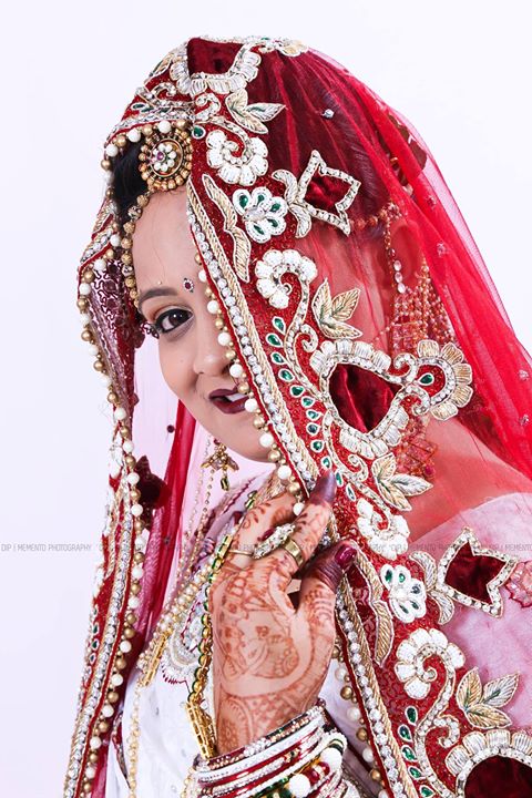With grace and elegance, there she comes to the one of the most important days in her life.

#weddingday #happymemories #photography #indianwedding #Birdalshoot #indianbride
#bridetobe  #beautiful #love #speciaday  #dday #instalove #candid #happiness #moments