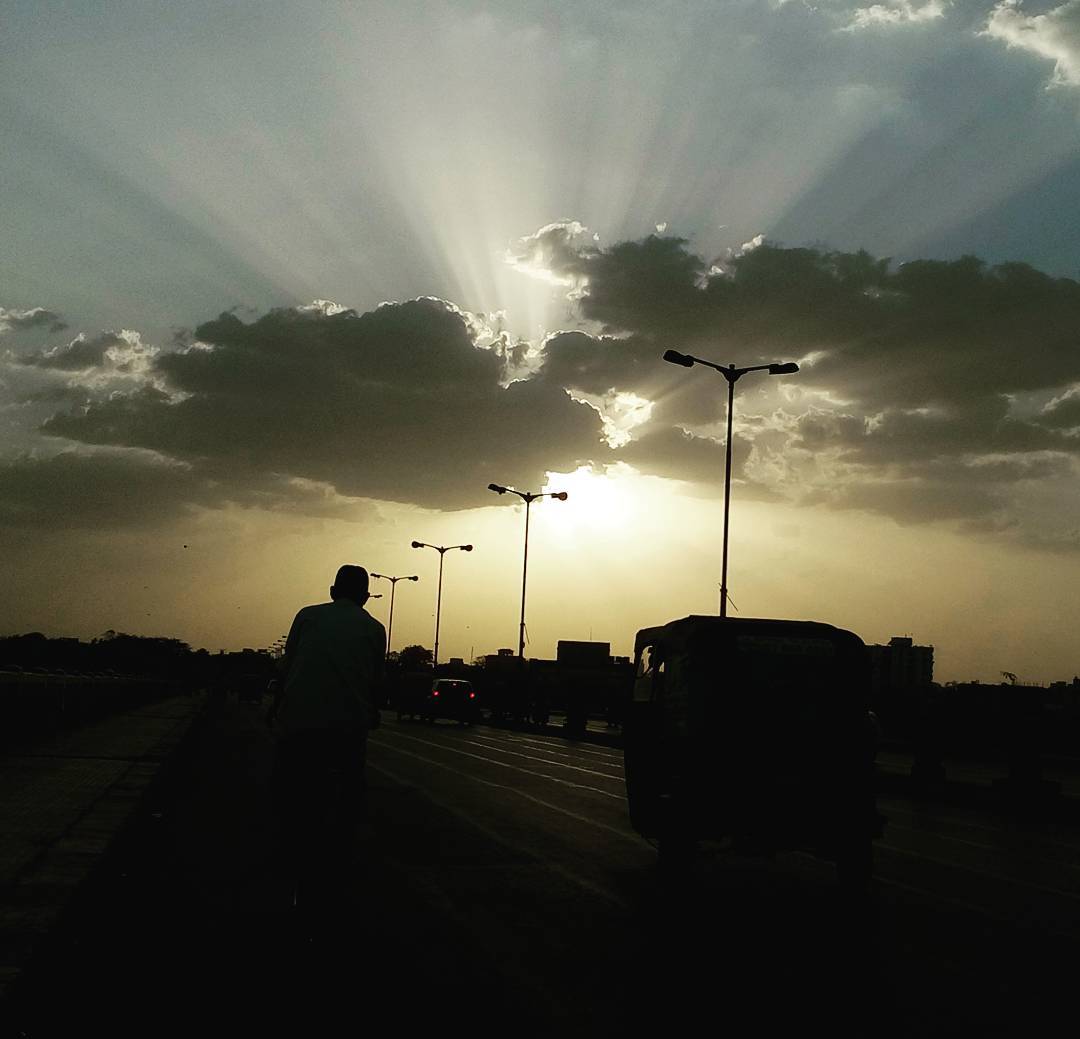 The Dramatic cloud, Sun & Sky.

#ahmedabad_instagram #natgeo  #500px #bestphotograph #picoftheday #nature #sunset #sunsettime #photographers_of_india  #ahmedabadphotography #ahmedabadphotographer #bestpicture