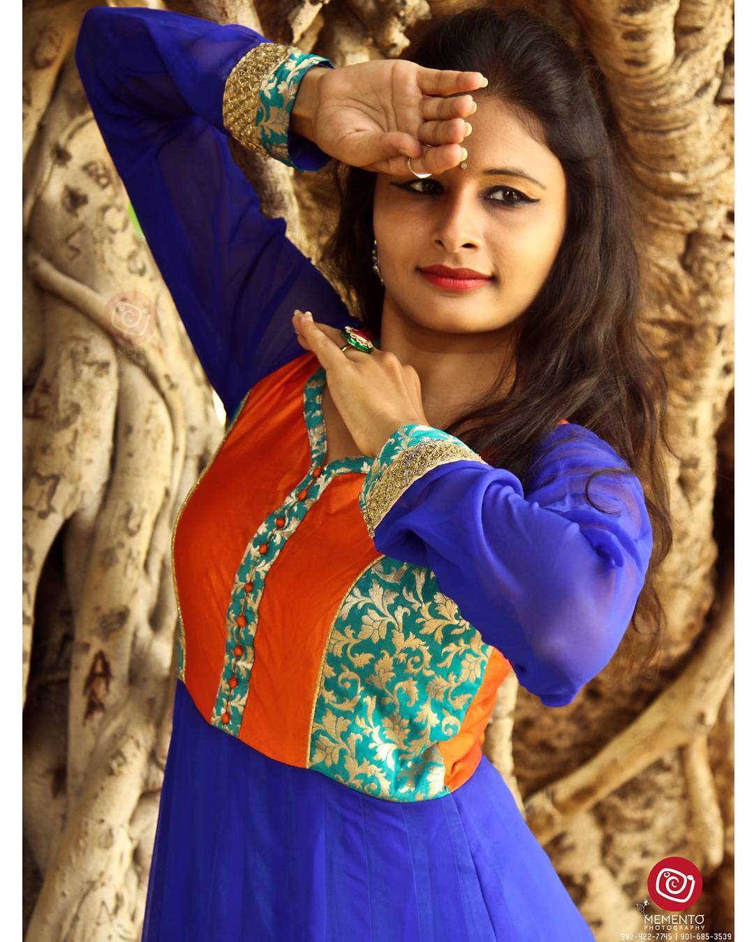 Concept Shoot. : STORY OF THE KATHAK DANCER... #kathak #kathakdance #dance #indiandance #kathakpose #picoftheday #dancepose #ahmedabad #ahmedabaddiaries #instagram_of_ahmedabad #instagram #instamood #ahmedabad_instagram #passion #blackandwhitephotography
#blackandwhite #dancer #lifeaboutdance #ahmedabaddancer #dancephotograhy
#outdoorshoot #indianfashionblogger #shootout_ahmedabad #like4like #follow #followme
#DipsPhotography #MementoPhotography