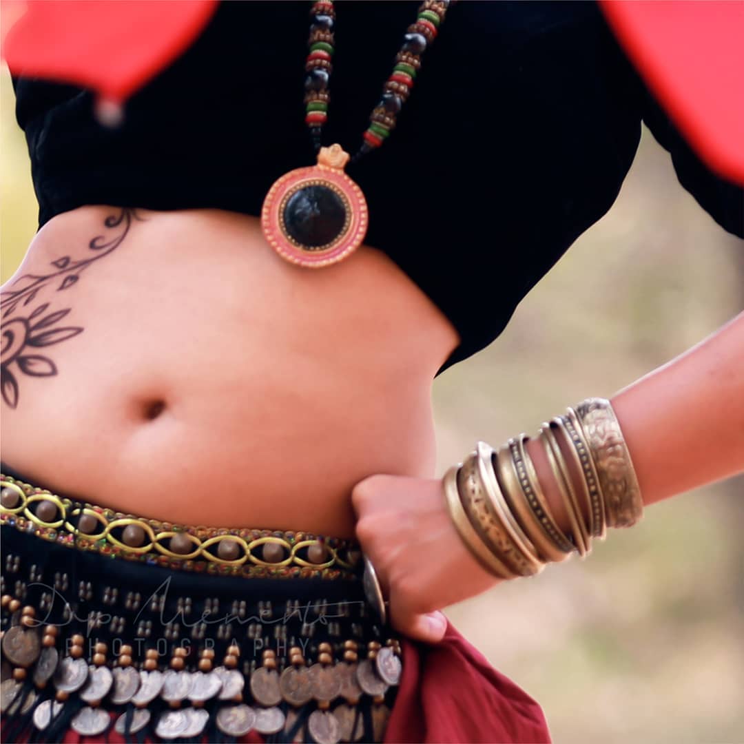 My passion for #Belly is as striking as #Red.. 👉✌Check account for full post.. #tribalfusionbellydance 
#TribalBelly Concept shoot
🔼🔽🔼🔽🔼🔽🔼🔽🔼🔽🔼🔽🔼🔽🔼🔽🔼
InFrame : Mansi Gandhi
Shoot for : D Dancing Street
Shoot by : #dip_memento_photography
#memento_photography
Dip Thakkar & Parth Thakkar
Inq and booking Call / whatsapp 9924227745
🔼🔽🔼🔽🔼🔽🔼🔽🔼🔽🔼🔽🔼🔽🔼🔽🔼
#capturedoncanon
#conceptshoot #conceptphotoshoot 
#dslrofficial #instagood  #dance  #photooftheday #canon  #ahmedabad #mumbai #picoftheday #igers #girl #beautiful #bellydance #instagramhub #5dmark #70200mm  #bestoftheday #happy #fun #sunrise  #keepdancing #ahmedabad_instagram