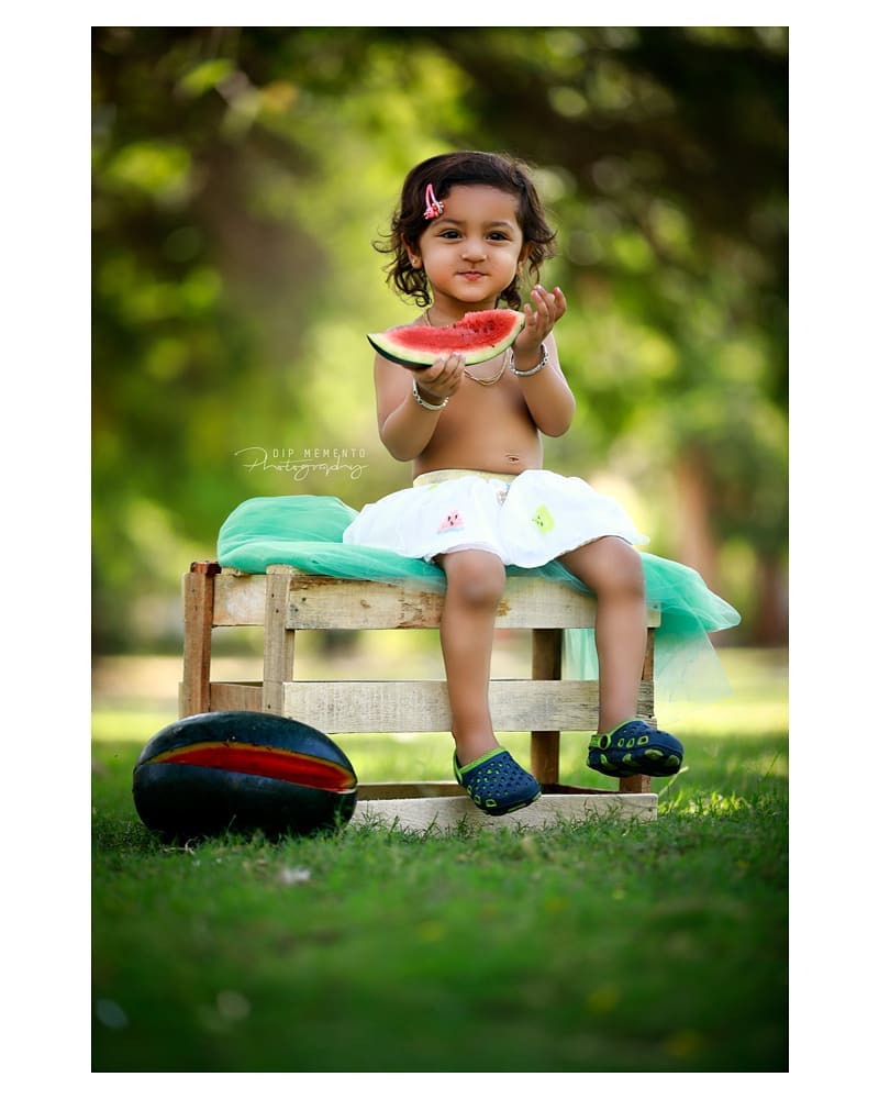 😋🍉🍉🍉
Watermelon Season, 
do  you like it??
🍉🍉🍉😋 .
.

Baby/Kids Photography :
9924227745
@dip_memento_photography
@meandmyphotography11  @sky_clicks_feelms .
.
#kidsphotography 
#littletoes #tinystars #instaking 
#loved #summerstyle #watermelon #instakids #greens #natural #cute #instakids
#fineartphotography #india #ahmedabad
#kidsphotoshoot  #babyphotoshoot #babyphotography 
#picoftheday  #loved #blessed  #indiankids #indianmoms #kids 
#dipmementophotography
#motherhood #momblogger #kidsstyle #mommyblogger
