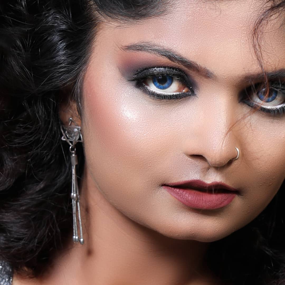 Contact for Fashion/Bridal/Corporate/office/Profile/Portfolio/ Ramp/Concepts/Featival/Poster/Promotion makeup photoshoot.

MUA : @dishabeautysaloonacademynikol
Shoot by : @dip_memento_photography
Face: @divyagoshwami .
.
#portraits #dslrofficial #indianphotographers 
#portraitsindia #canon #colorsofindia
#photosofindia 
#fashion
#photographersofindia
#portraitsindia #fashionblogger #dipmementophotography
#makeupartist #photography #portraitvision #portraitmood #indianportraits #colorsofindia #portraitphotography #ahmedabad #indianpictures 
#portraitmood #portraits_india #bokehphotography #bongportrait #bokehphotography #yesindia #9924227745 #dipmementophotography #dip_memento_photography