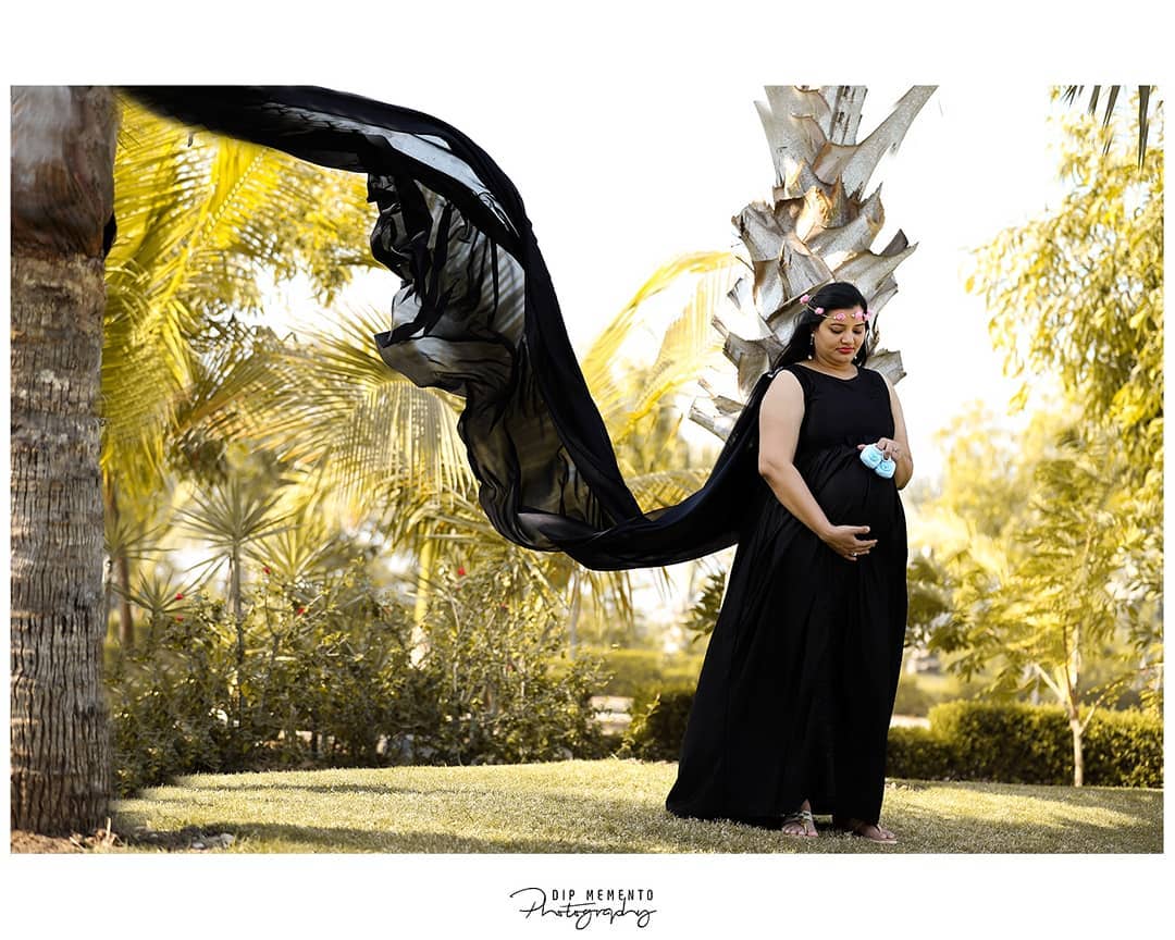 💞When a little bit of heaven is sent down to earth.
.
.
 Shoot by : @dip_memento_photography
@pandyapremal809 .
.
.
Urvi 💕 Milap / Parents to be..
Maternity Shoot.
.
.
.
#maternityphotographer #maternityphotography #maternity #mommytobe #momtobe #newmommy #pregnant #pregnancy #expectingmother #9924227745 #maternityportraits #maternitypictures #motherhood #maternityshoot #babybump #daddytobe #dadtobe #babyiscomingsoon #thebump #maternityshoot #maternityphotographyahmedabad #dipmementophotography #ahmedabadphotographer #mothertobe #expectingbaby #BABYBUMP #maternityposes #maternityposing