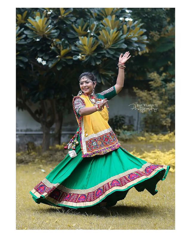Garba Video/Photoshoot  for  @lasya_by_bhuvneshwaripatel Team, @bhuvneshwaripatel as Choreographer
In frame @payal8954
📸 @dip_memento_photography 

.
.
.

#twirling #flare #navratri #garbaqueen #garbaking #ahmedabad #fashion  #indianfestival #navratrifestival #navratrigarba  #garbalovers  #9924227745 #dancephotographer #photographer #navratrispecial #garbavibes💃 #nightfestival #garments #catalogue #dancephotography #ahmedabaddancers #ahmedabad_instagram #l4l #photooftheday #dipmementophotography