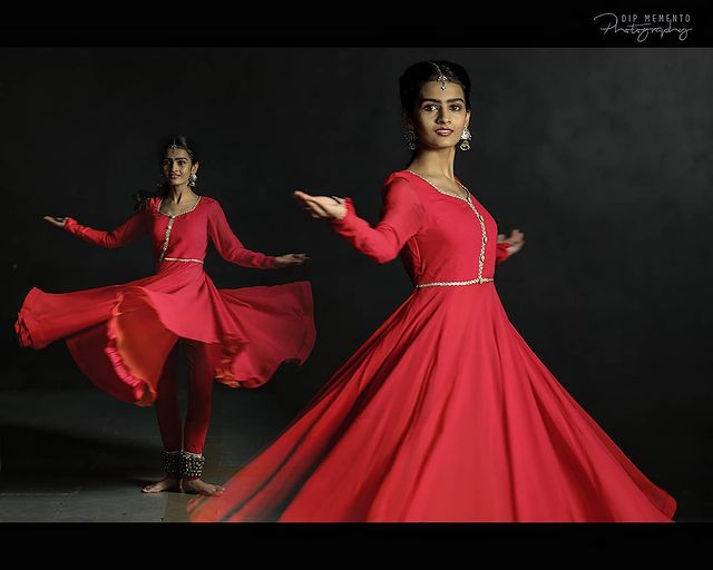 A Kathak dance recital by Manya Jaykrishna as a part of her initiative to help kids suffering from cancer 🙏.

Choreography: Padmabhushan Smt. Kumudini lakhia
@kadamb.centre.for.dance
Assisted by: @rupanshisince1990
Music:
Tabla -  Shri Joby Joy
Sarangi- Shri Ikram kalavant Khan
Flute -  Shri Partha Sarkar
Performed by: Maanya Jaykrishna @anarjaykrishna
Costume: Anuvi Desai

Photo/Videography: @dip_memento_photography

#kathak  #kadamb  #classicalchoreography
#kathakdance #danceforacause #kidssufferingfromcancer #gujaratcancersociety #kadambcenterfordance  #dancephotographer  #dancersofinstagram #kathak_space #9924227745 #kathaklovers #danceoftalent #kathakdancers  #dipmementophotography #dancevideo #dancers #dancelovers #dancersofinstagram #photography