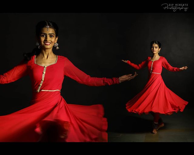 A Kathak dance recital by Manya Jaykrishna as a part of her initiative to help kids suffering from cancer 🙏.

Choreography: Padmabhushan Smt. Kumudini lakhia
@kadamb.centre.for.dance
Assisted by: @rupanshisince1990
Music:
Tabla -  Shri Joby Joy
Sarangi- Shri Ikram kalavant Khan
Flute -  Shri Partha Sarkar
Performed by: @manyajaykrishna 
Costume: Anuvi Desai
Sp. Thanks to @lovefornritya  @anarjaykrishna

Photo/Videography: @dip_memento_photography

#kathak  #kadamb  #classicalchoreography
#kathakdance #danceforacause #kidssufferingfromcancer #gujaratcancersociety #kadambcenterfordance  #dancephotographer  #dancersofinstagram #kathak_space #9924227745 #kathaklovers #doubleexposure #kathakdancers  #dipmementophotography #dancevideo #dancers #dancelovers #dancersofinstagram #photography