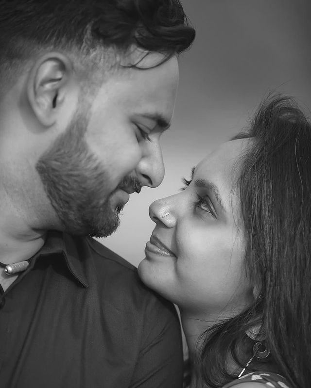 and then I met this GIRL, & slowly but all at once my whole world began to change....

#prewedding Diaries
.
.
💏Anjali + Mihir
📸Clickers
 @dip_memento_photography.
 @pragnesh.pandya.14203
.
.
 #wedding #preweddingphoto #photography #preweddingphotography  #weddinginspiration #love  #weddingday #engagement #preweddingphotographer #makeup #preweddingshoot #dipmementophotography #couple #9924227745  #preweddingphotography #photoshoot #photographer #photooftheday #weddings  #bridal #groom